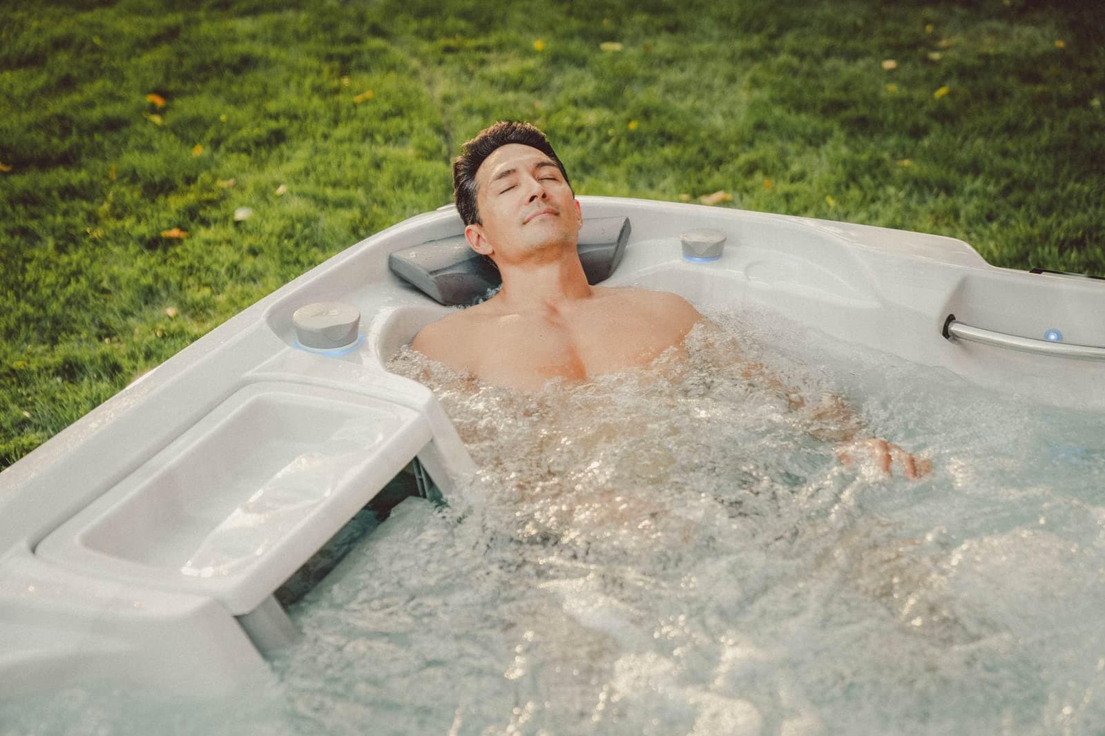 Hot Tub Features by Aquarius Pools & Spas